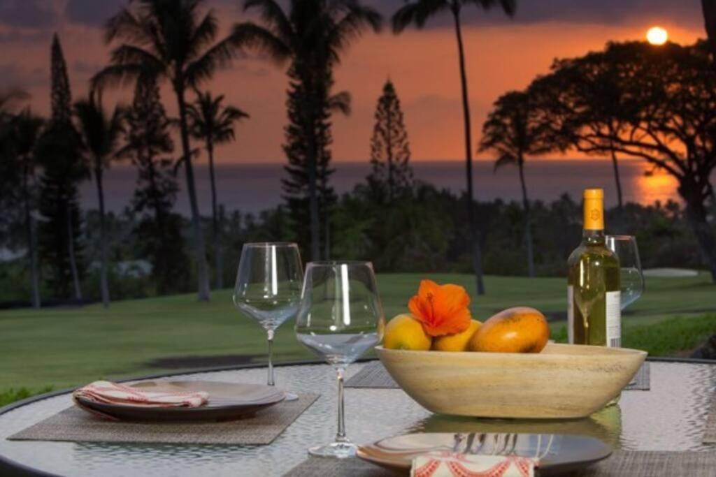 Beautiful 2/2 Condo In Kailua Kona. Ocean View! Exterior photo