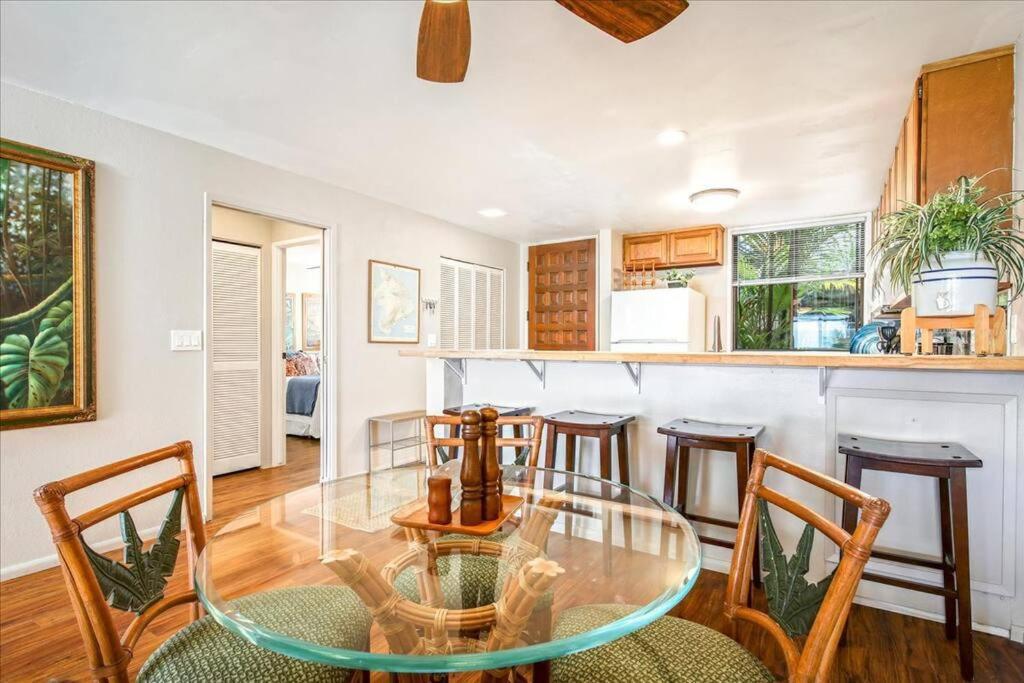 Beautiful 2/2 Condo In Kailua Kona. Ocean View! Exterior photo