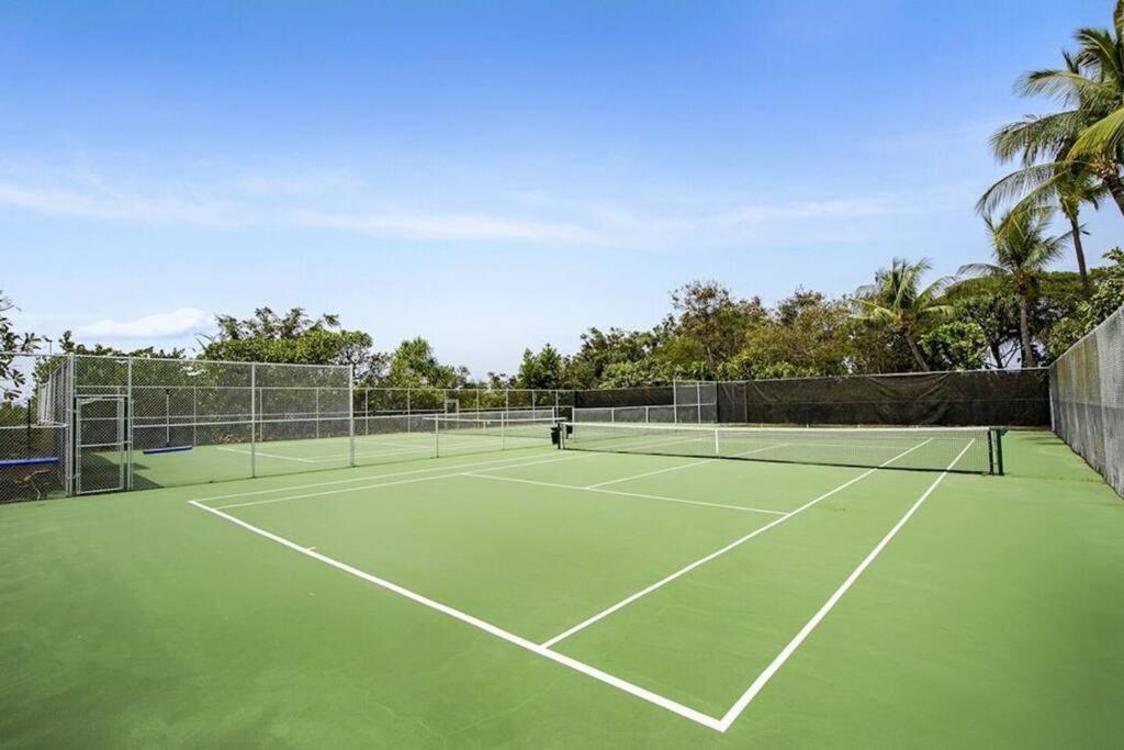 Beautiful 2/2 Condo In Kailua Kona. Ocean View! Exterior photo