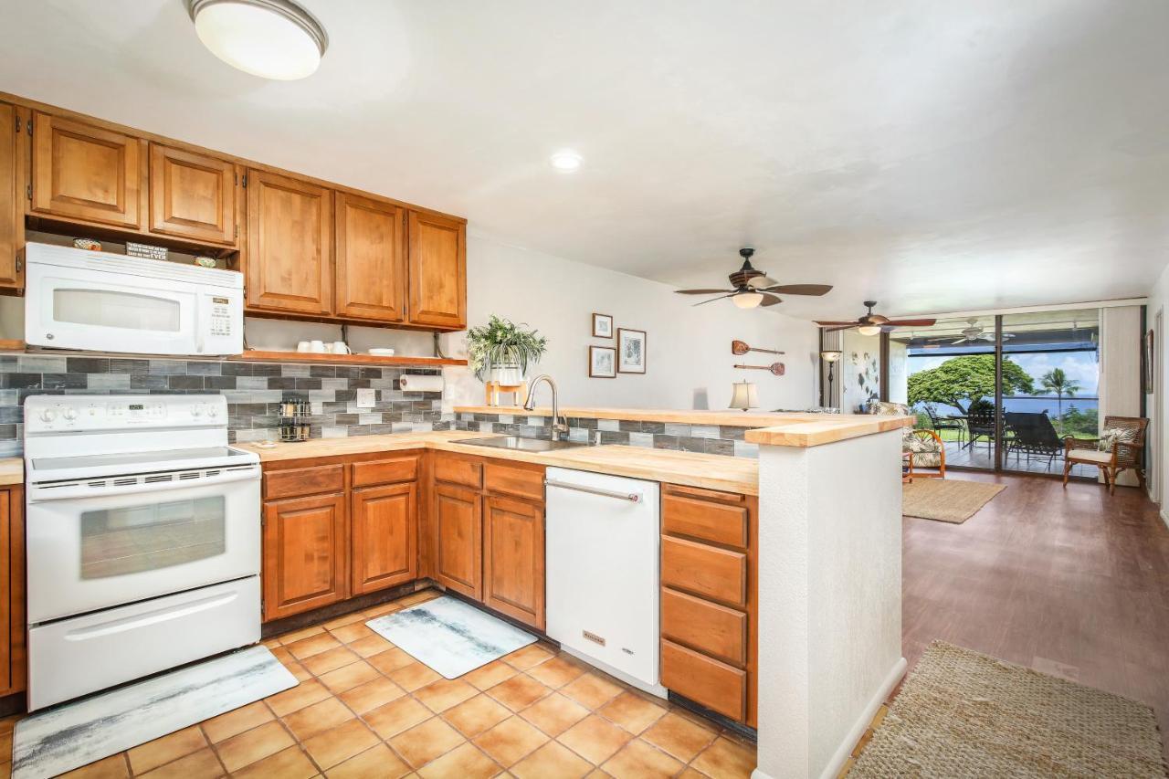 Beautiful 2/2 Condo In Kailua Kona. Ocean View! Exterior photo